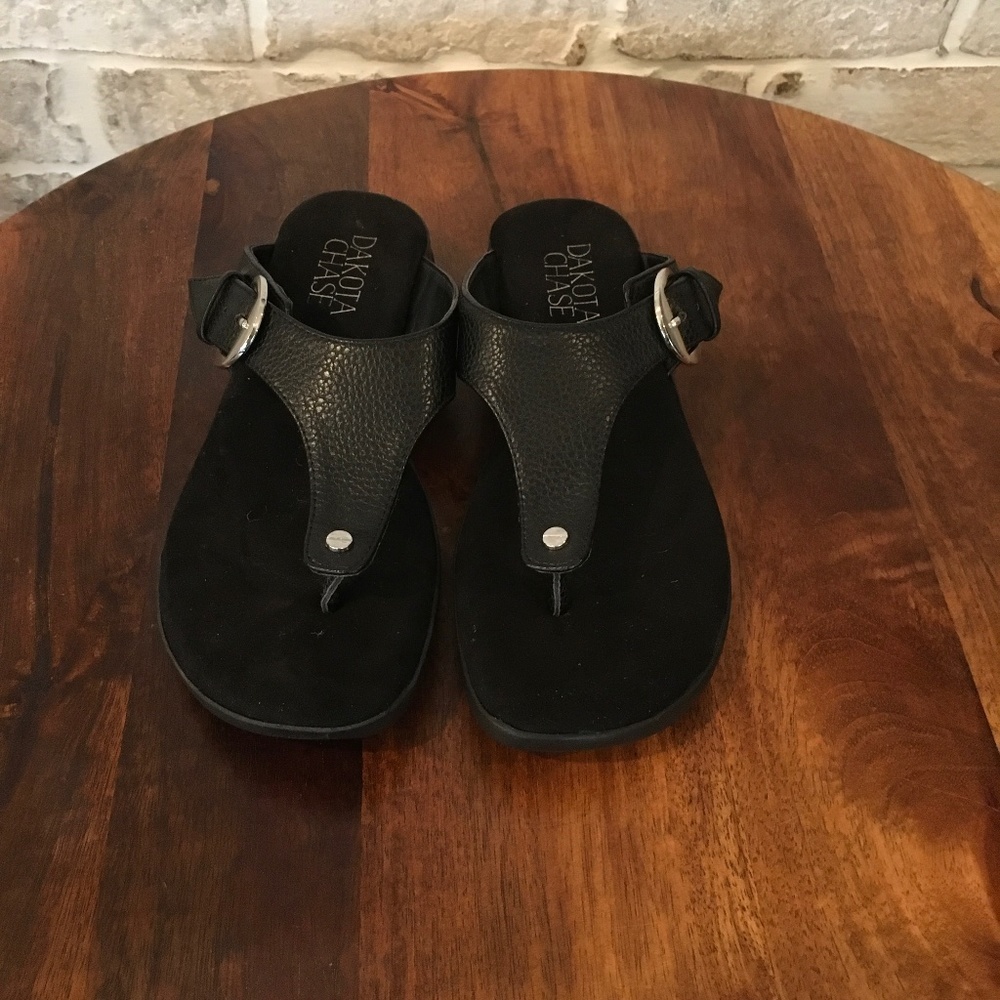 Dakota Chase Black Sandals casual size 7.5
